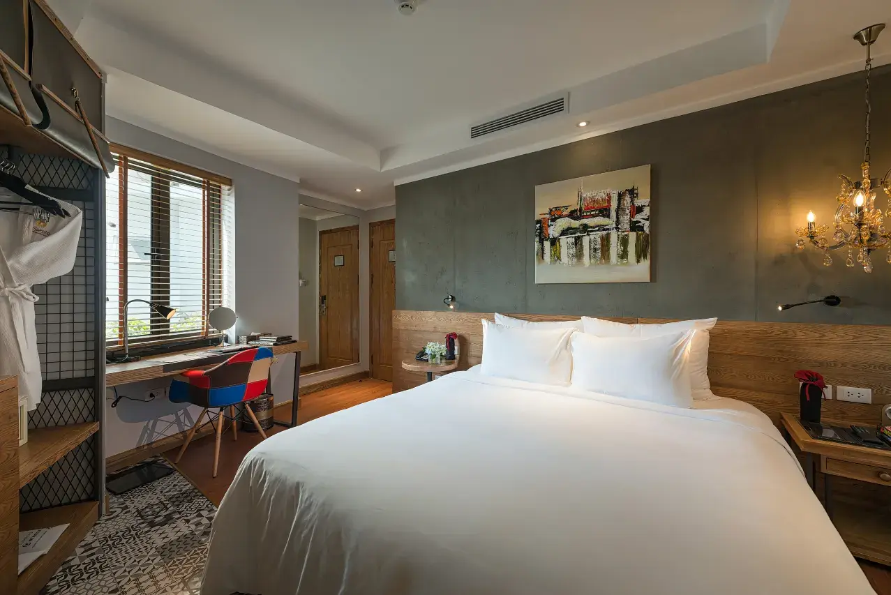 Bespoke Trendy Hotel Hanoi (10)