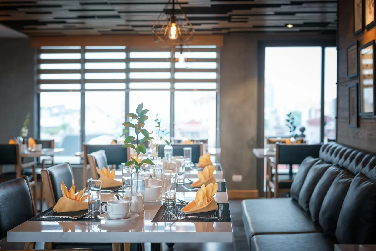 Bespoke Trendy Hotel Hanoi (15)