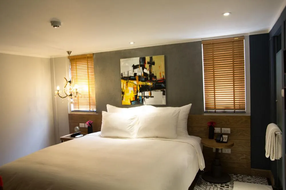 Bespoke Trendy Hotel Hanoi (37)