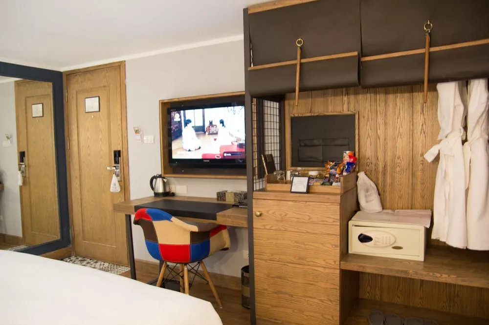 Bespoke Trendy Hotel Hanoi (62)