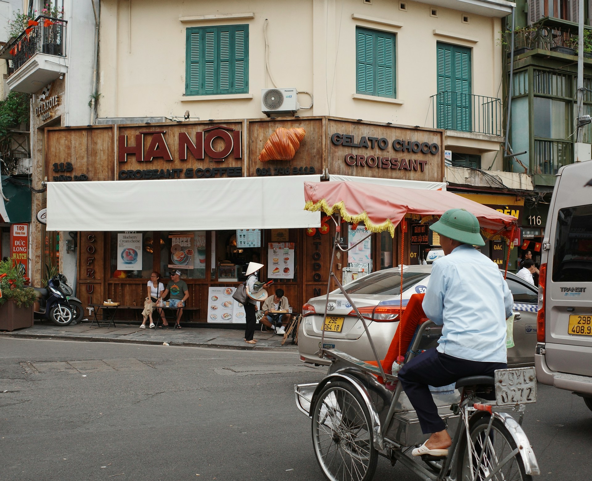 Walking Tours & Hidden Gems of Hanoi’s Old Quarter: Your Ultimate Self-Guided Adventure from Bespoke Trendy Hotel Hanoi