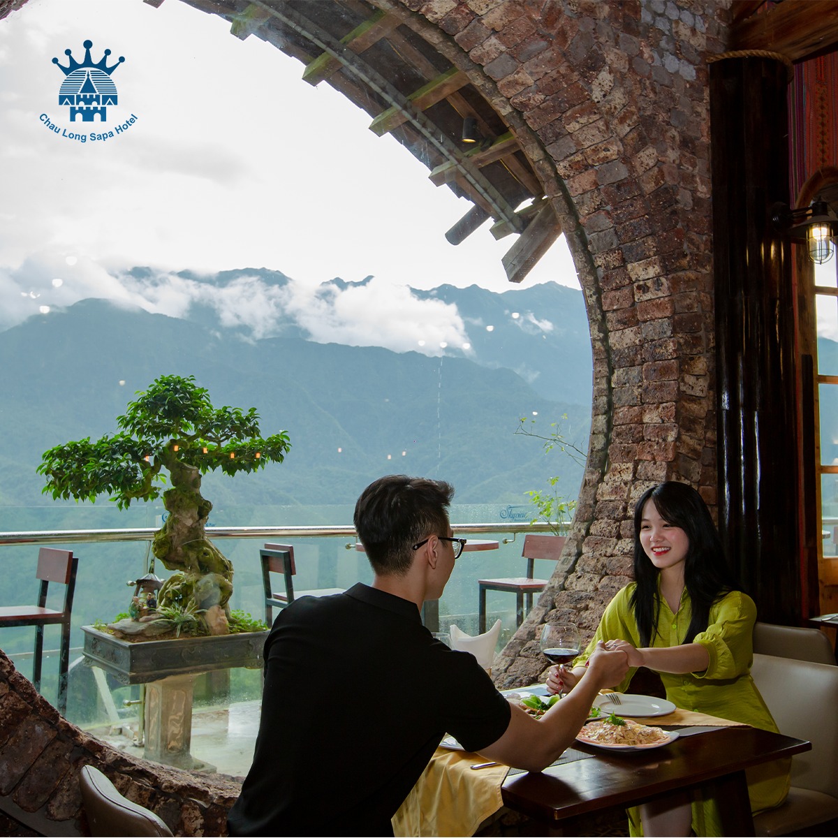 Sapa Sky View Restaurant & Bar: The Ultimate Rooftop Dining Guide for Travelers Staying at Bespoke Trendy Hotel Hanoi